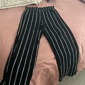 Target brand black and white flowy pants